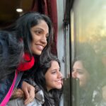 Sireesha Bhagavatula Instagram - Singing our hearts out on a toy train to Shimla with my sis! 🚂 The greenery sets the perfect backdrop for our cover from the movie “Jab We Met” Beautiful guitars and programming by @siddharthtanuku Huge thanks to @mskvocals for vocal processing Disclaimer: This was done under professional supervision. Do not try this! 🤣 Btw.. It was just a toy train and there were no tracks beside it. #singinginthemountains #shimla #sisterduo #toytrainadventures #sireeshabhagavatula #soujanyabhagavatula #souseeseries