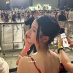Sisley Choi Instagram - 🎟️❣️ 我媽想當年的小背心 現穿在我身 :)