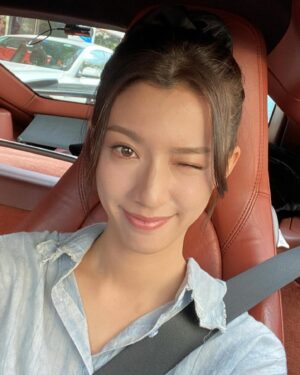 Sisley Choi Instagram - 漫天飛舞 永無止境🤍

#飛常日誌 
📷 : @lincolnhhui
