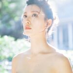 Sisley Choi Instagram - 🌸 緣起，我在人群中看見你。 緣滅，我把你歸還於人海。