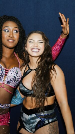 Skye Dolecki Instagram - 🖇️ Skye’s on beat for once in her life 
.
- Also watch #aewdynamite Tonight 
.
.
#reels #skyeblue #queenaminata #wrestling