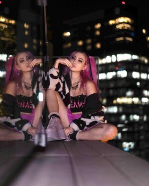 Skylar Roberge Instagram - Dreams don’t have to die with you • keep following
🌌🌙💕
Lost in Translation pt. 1
📸 @zurkzenemixa ✨

#shibuya #tokyo #lostintranslation #cityview #esqape #followyourdreams