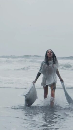 Skylar Grey Instagram - I woke up on the wrong side of the bed…

#musicvideo #nightmare #mentalhealth #oregoncoast #rainyday #storm #explorepage #reels