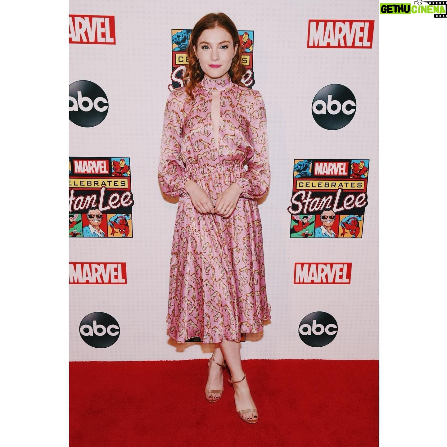 Skyler Samuels Instagram - such an honor to have lived and played in your magical world @therealstanlee ✨ flashback to a few weeks ago in nyc honoring the legendary Stan Lee #excelsior