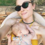 Skyler Samuels Instagram - my newest poolside nap buddy courtesy of @instaaleesa ☀️