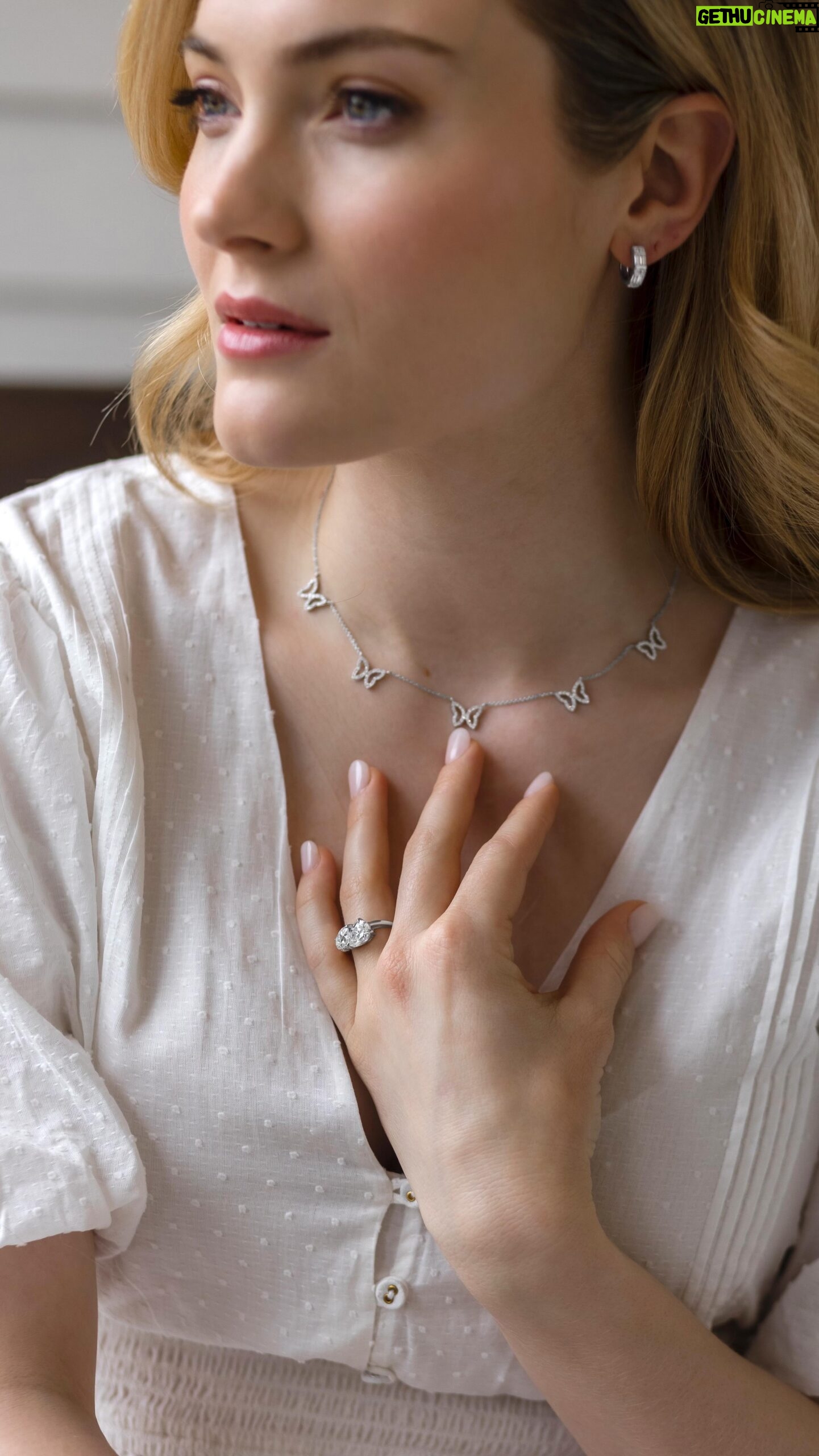 Skyler Samuels Instagram - Swinging into the new month with @skylersamuels and a touch of sparkle ✨🌸 #skylersamuels #newmonthvibes #sparkleSeason #finejewelry #moissanite #labgrowndiamonds #foreverone #caydialabgrowndiamonds #madenotmined