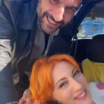 Smaragda Karydi Instagram - Ειλικρινά ευγνώμονες για την ανταπόκριση, τα καλά σας λόγια και την αγαπη σας. Συνεχίζουμε ακάθεκτοι και ακόμα πιο χαρούμενοι @iq160greece @nikos_kouris_official @starchanneltv