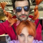 Smaragda Karydi Instagram - Στον φετινό κύκλο του @iq160greece η κατάσταση έχει ξεφύγει και δε μαζεύεται με τίποτα 💥 @nikos_kouris_official @starchanneltv @pierrosandrakakos @barkingwell_media #shootingday #backstage