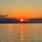 Smaragda Karydi Instagram - Τελευταία δύση του ηλίου για φέτος πριν από λίγο στην παραλία Να έχετε μιά καλή Χρονιά παιδιά Να έχετε υγεία και να φτιάξετε τη ζωή σας όπως τη θέλετε Ωραια ήταν έξω σήμερα. Σαν Πάσχα #happynewyear