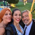Smaragda Karydi Instagram - Ευαγγελία, Στράτος Νικόλας Ένας για ολους κι όλοι για έναν. Ενωμένοι από πάντα και για πάντα. Μέσα στο ζόφο και την απελπισία των ημερών, η γιορτή της ζωής, της ένωσης και της αγάπης Τυχεροί που έχετε ο ένας τον άλλον κι εμείς ευλογημένοι που σας έχουμε στη ζωή μας. Σας ευχαριστούμε που μας κάνατε συγγενείς σας. Πνευματικούς γονείς και πνευματικά αδέρφια Οχι τ αδέρφια που μας έτυχαν. Τα αδέρφια που διαλέξαμε Νυνί δέ μένει πίστις, ἔλπίς, ἀγάπη, τά τρία ταῦτα· μείζων δέ τούτων ἡ ἀγάπη». @evagelia_siriopoulou_official @stratos_ptz @sklgeorge @atheridis_thodoris_official @michalis_marinos_official @tzela