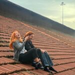 Smaragda Karydi Instagram - Όταν οι φίλες σου είναι αιλουροειδή τα ραντεβού κλείνονται πάντα στα μέρη που συχνάζουν @stefaniagoulioti