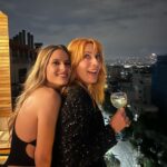 Smaragda Karydi Instagram – Μόνο αγάπη ❤️ 
Τίποτα άλλο δεν είναι στο χέρι μας, αλλά αυτό είναι πολύ 
#2024 #happynewyear