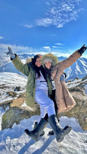Sneha Jain Instagram - Nothing is permanent so wherever you are live it to the fullest n let it go with beautiful memories 📖✍️#thatswhatlifeisallabout❤️ 
.
.
.
#snehajain #lifequotes #livethelittlethings #livethemoment #letgo #letgoletgod #quotesaboutlife #quoteoftheday
