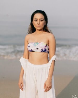 Sneha Jain Instagram - Lovergurl ❤️‍🩹
📸 : @_megapixelphotography 
.
.
.
#snehajain #beachgirl #photoshoot #photooftheday #portraitphotography #lovergurl #love