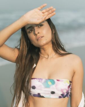 Sneha Jain Instagram - Lovergurl ❤️‍🩹
📸 : @_megapixelphotography 
.
.
.
#snehajain #beachgirl #photoshoot #photooftheday #portraitphotography #lovergurl #love