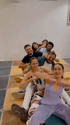 Sneha Jain Instagram - Happy Birthday to our forever favourite boy @aadi77bhavtik 🥳🎂🥂
You are our flower that blooms in all seasons 💐
Time fly’s so fast we know each other’s from the days we were so clueless about life…No idea, No plans we were just spending time going for long drives but now we all have grown so much beautifully in life. Sometimes it’s just a magical moment I feel just seating n witnessing each other’s growth like you getting married and now enjoying your fatherhood with your lovely son 👶🏻 …ohhh he is so smart, cute , energetic I mean everything ❤️ and here are my other fellow friends tum logo ke bhare mein kuch nahi bolungi q ki tumhara birthday nahi hai. Tum log reel enjoy karo 🤪
HAPPY BIRTHDAY Aadi from all of us may god give all the joy n happiness in this beautiful journey of yours called “life “. 
@mahabadikunal sorry dost tu waiting list me tha bcz of you know na but next time you will be the first person in my list 🤪👍🏻
We missed you @heta_9697 You better attend all the parties before moving US 😠
.
.
.
#snehajain #friendshipgoals #friendforever #birthdayreels #mycrazypeople❤️ #love #loveyouall