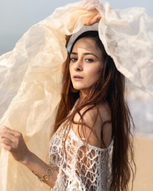 Sneha Jain Instagram - The audacity to embrace life's challenges fearlessly

📸 : @_megapixelphotography

#bold #explore #fyp #insta #instagram #photoshoot #viralpost #womenentrepreneurs