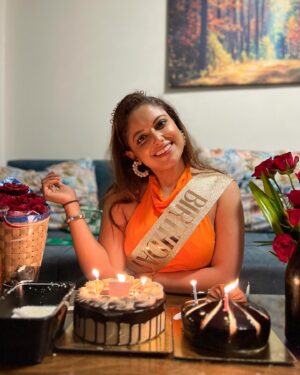 Sneha Paul Instagram - Another year to sparkle,shine and slay ✨🎂💕

Thank your for making my day beautiful ❤️

#birthdaypost #birthdaygirl #itsmybirthday #celebration #party #friends #family #blessed #love #newhope y