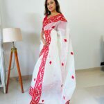 Sneha Paul Instagram - Poila Baishak ( Bengali New Year) 2024 If you want to book then please D.M #bengalinewyear #poilabaisakh #baishaki #saree #bengalinewyear
