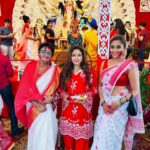 Sneha Paul Instagram - Asche bochor abar hobe ❤️ #bolodurgamaakijai #durgamaa #durgapuja #mumbai