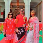Sneha Paul Instagram - Asche bochor abar hobe ❤️ #bolodurgamaakijai #durgamaa #durgapuja #mumbai