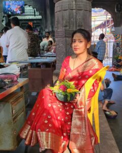 Sneha Paul Instagram - Har har Mahadev 🔱 🙏🏻 #bhimashankar #12jyotirling #darshan #monday