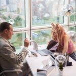 Snezhana Samokhina Instagram - Сегодня вышла уже 7 серия #моямамашпион 🖤 ⠀ Кто-нибудь из моих подписчиков смотрит? Дайте обратную связь 🫶🏼