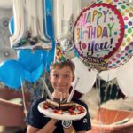 Snezhana Samokhina Instagram - Купасяке 11 лет!!!! Мы с папой безгранично любим тебя и гордимся! Ты собрал в себе все самое лучшее! Приумножай, красивое сердце❤️ @dmitry76dmitry спасибо тебе за этот путь! Кажется мы неплохо справляемся)