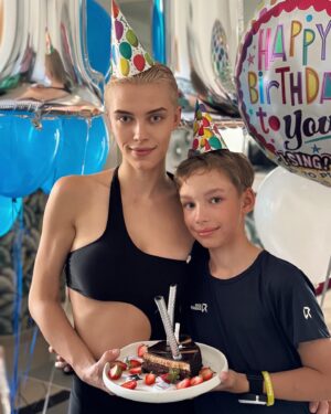 Snezhana Samokhina Instagram - Купасяке 11 лет!!!!
Мы с папой безгранично любим тебя и гордимся! Ты собрал в себе все самое лучшее! Приумножай, красивое сердце❤️
@dmitry76dmitry спасибо тебе за этот путь! Кажется мы неплохо справляемся)
