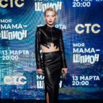 Snezhana Samokhina Instagram - Состоялась закрытая премьера нашего сериала «Моя мама шпион». Уже 13 марта в 19.00 вы сможете увидеть на телеканале СТС! ⠀ На пробы этого проекта я сходила в последний день беременности. И когда малышке было 2 месяца, мы начали снимать🙈 ⠀ С потом и кровью нам дался этот проект. Надеюсь вам понравится! ⠀ Спасибо всем причастным🫶🏼