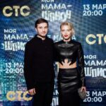 Snezhana Samokhina Instagram - Состоялась закрытая премьера нашего сериала «Моя мама шпион». Уже 13 марта в 19.00 вы сможете увидеть на телеканале СТС! ⠀ На пробы этого проекта я сходила в последний день беременности. И когда малышке было 2 месяца, мы начали снимать🙈 ⠀ С потом и кровью нам дался этот проект. Надеюсь вам понравится! ⠀ Спасибо всем причастным🫶🏼