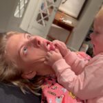 Snezhana Samokhina Instagram - Ничего так не мотивирует работать, как неделя с детьми без няни🫶🏼