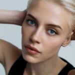 Snezhana Samokhina Instagram - Чувствуй 🤍 Ph @alyonaroman.ph Mua @yana_koptyakova