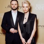 Snezhana Samokhina Instagram - Премия золотой орел ✨ Образ @daviani Платье @laroombrand