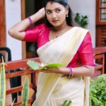 Snisha Chandran Instagram - 🌸 📸 @_anandhu_b_sathyan_ #picoftheday #likesforlike #like #insta #instagram #instalike #instadaily #snishachandran #loveyourself