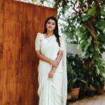 Snisha Chandran Instagram - 🌸 📸 @_wo_l_fy_ #picoftheday #pic #anjali #subhadramonzeekeralam #like #liketime #instagram #instagood #instalike #snishachandran #snisha #instadaily #picofday