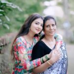 Snisha Chandran Instagram - Mother is the only person who carries you 9 month in her belly, 3 year in her arms,and forever in her Heart❤️‍🔥 I love you so much Ammakutti😘 HappY Mother’s Day dears🫶🏻🥰 #mothersday #mother #motherlove #motherdaughter #happymothersday #picoftheday #pic #like #likesforlike #insta #instagram #instadaily #instalike #instagood #instamood #snishachandran #love