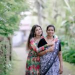 Snisha Chandran Instagram - Mother is the only person who carries you 9 month in her belly, 3 year in her arms,and forever in her Heart❤️‍🔥 I love you so much Ammakutti😘 HappY Mother’s Day dears🫶🏻🥰 #mothersday #mother #motherlove #motherdaughter #happymothersday #picoftheday #pic #like #likesforlike #insta #instagram #instadaily #instalike #instagood #instamood #snishachandran #love