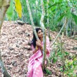 Snisha Chandran Instagram - ആരെയോ കാത്ത് 🌸🤔 1st pic @_wo_l_fy_ 2nd pic @_anandhu_b_sathyan_ #picoftheday #picture #pic #picart #like #waiting #likesforlike #instalike #instagood #instadaily #instagram #instalove #insta #instalike #snisha #love #snishachandran #subhadramlocation #subhadram