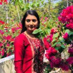 Snisha Chandran Instagram - ❤️🥀 📸 @kasthurba_ #pic #picoftheday #picture #instagram #instalike #like #flowers #snishachandran #anjali #subhadramserialonzeekeralam #love #likesforlike