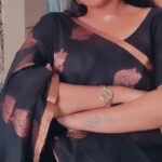 Snisha Chandran Instagram - 🖤✨ #reels #reelsinstagram #instagram #reelsindia #trendingreels #trending #instagood #instalike #instamood #loveyourself #love #snishachandran