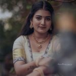 Snisha Chandran Instagram - Vishu🌸✨ 📸 @_arjunmangalashey_ 👗 @gourigopinath_official #picoftheday #vishu #happyvishu #vishuspecial #love #loveyourself #picofday #like #insta #instagram #instadaily #instalike #liketime #snishachandran