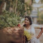Snisha Chandran Instagram - ഏവർക്കും ഹൃദയം നിറഞ്ഞ വിഷു ആശംസകൾ✨❤️🌸 👗 @gourigopinath_official 📸 @_arjunmangalashey_ #picoftheday #vishu #vishuspecial #happyvishu #like #instagood #instagram #insalike #snishachandran