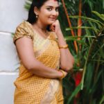 Snisha Chandran Instagram - 🌼 📸 @_wo_l_fy_ #picoftheday #picture #pic #yellow #saree #sareelove #sareefashion #insta #instagood #instagram #instalike #instadaily #love #loveyourself #snishachandran #subhadram #subhadramonzeekeralam #zeekeralam