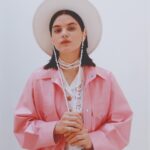 SoKo Instagram – 🌸 MILK 🌸

📸 @_melanie_rodriguez_
For @milk_magazine
Soko styled by @elissacastelbouloiret
Indigo styled by @melaniehoepffner
hair @tomoko_ohama
make up @aureliedeltour_makeup