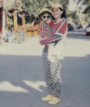 SoKo Instagram - HAPPY MOTHER’S DAY TO ALL THE MAMAS ! 💐 
Special bow to all the moms who work hard on healing from trauma and showing up for their kids. And to all the single mamas who do it without any financial or emotional support of another parent.. YOU ARE MY HEROES FOREVER ! 💐 and to all the friends who show up to help their single mama friends… THANK YOU, i adore you, i couldn’t do it without you 🫶