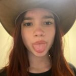 Sofía Gala Castiglione Instagram - Hoy cumple 15 años el amor de mi vida @helle_t11 solo puedo agradecerte, gracias por llegar a mi vida y cambiarla para siempre, por aparecer en este mundo y modificarlo todo, por las risas, por enseñarme todos los días, por dejarme estar al lado tuyo y verte recorrer y avanzar en el camino de la vida, amo la persona que sos y tmb la mujer en la que te estas convirtiendo, gracias por ser la mejor hermana mayor, por ser mi hija y mi compañera incondicional, HELENA SOS MI PERSONA FAVORITA! libriana maravillosa, leal y genial, celebro tu vida hoy y siempre te amo toda 🫀🫀🫀🫀