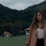 Sofía Sisniega Instagram - Se avecina una tormenta. •LAS VIUDAS DE LOS JUEVES• YA DISPONIBLE @netflix @netflixlat Still de @marcbellver @betoozcariz @woofilmstv @pacoramosq @stopello #lasviudasdelosjueves #thursdayswidows
