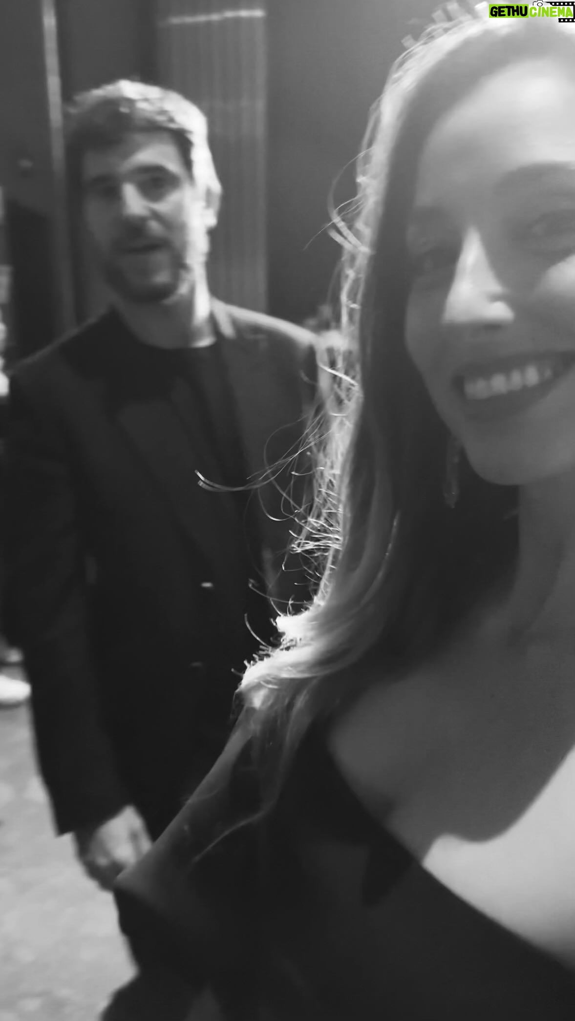 Sofía Sisniega Instagram - 🖤 LAS VIUDAS DE LOS JUEVES 🖤 🥂 THURSDAY’S WIDOWS 🥂 ESTRENO JUEVES 14 DE SEPTIEMBRE (hoy 12am) Miniserie original de @netflix basada en la novela de @claudiapineiroescritora Dirigida por @betoozcariz Producida por @woofilmstv @netflixmx @netflixlat @pacoramosq @stopello #lasviudasdelosjueves #thursdayswidows #netflix