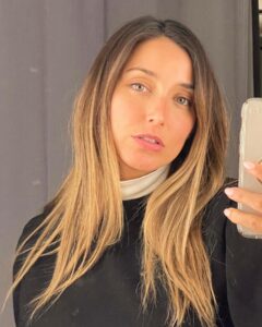 Sofía Sisniega Instagram - Shine out fair sun, till I have bought a glass, that I may see my shadow as I pass. -Richard III